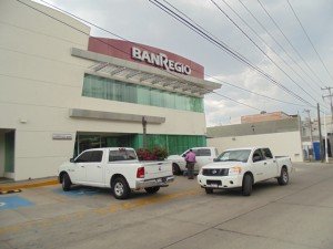 ASALTO A CUENTAHABIENTE BANREGIO AV AGS (3)