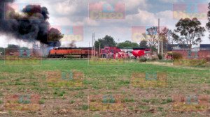 Explota pipa con gasolina al ser alcanzada por el tren en Aguascalientes_05