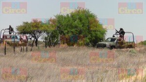DECAPITADO Y SIN BRAZOS DEJAN CUERPO CON NARCOMENSAJE EN FRESNILLO_01