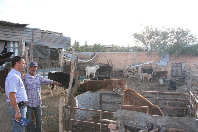 Piden sector lechero y ganadero a Gerardo Salas pronta solución al problema de la leche en Aguascalientes