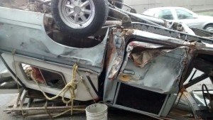 4 LESIONADOS CHOQUE-VOLCADURA TRAILER VS CAMIONETA SIGLO XXI (3)