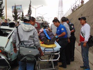 6 LESIONADOS DOBLE ACCIDENTE SIGLO XXI PINTORES MEXICANOS (2)
