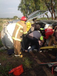 ACCIDENTE VOLCADURA CARRETERA 122 TRAMO BORROTES A SN FCO ROMO (4)