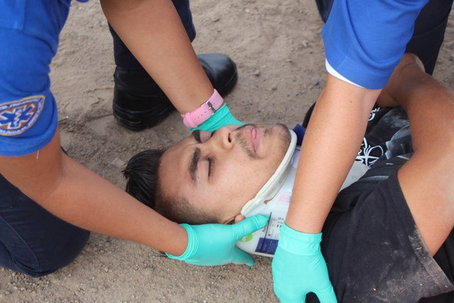 Motociclista resultó lesionado tras chocar de frente contra un “vochito” en Aguascalientes