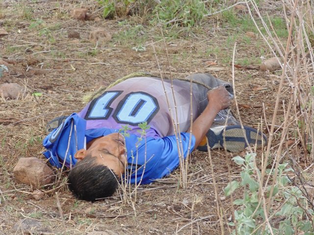 Suicidio 44 en Aguascalientes: pepenador adicto a los solventes se ahorcó en un monte