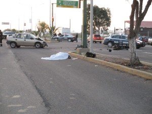 MUERTO CHOQUE MOTO VS AUTO JM (3)