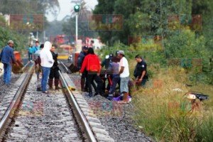 MAESTRA ARROLLADA POR EL TREN EN LAGOS DE MORENO_03