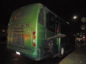 INCENDIO CAMION URBANO EN CONVENCION (2)