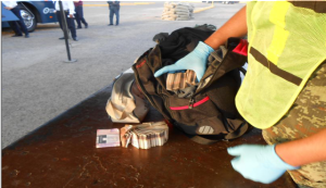 6 DETENIDOS EM CON CARTUCHOS-PSICOTROPICOS-DINERO (5)