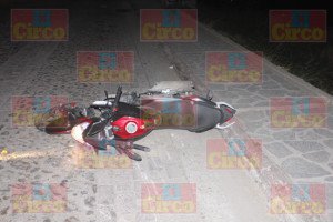 MUERE MOTOCICLISTA AL SER ARROLLADO EN LAGOS DE MORENO_03