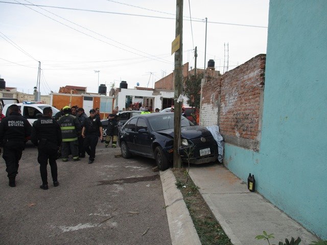 ¡Mujer atropelló y mató a 2 niños en Aguascalientes al querer aprender a manejar!