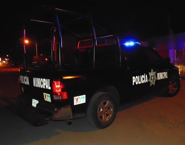 ¡10 hondureños golpearon a un sujeto que intentó asaltarlos en Aguascalientes y lo dejaron grave!