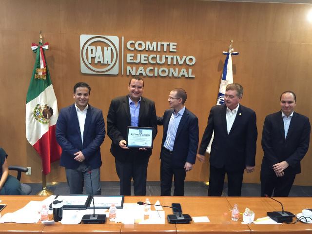 ¡Reconoce el presidente nacional del PAN a Paulo Martínez por el triunfo obtenido en Aguascalientes el 5 de junio!