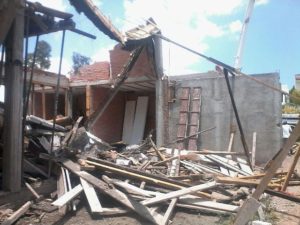 2 LESIONADOS DERRUMBE EN OBRA EN JESUS MARIA (7)