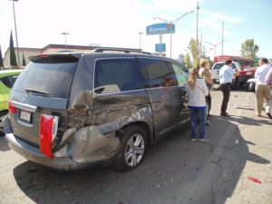 3 LESIONADOS CARAMBOLA 10 VEHICULOS EN MANUEL J. CLOUTHIER (12)