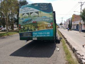 LESIONADO MOTOCICLISTA CAIDA Y CHOQUE VS URBANO EN INSURGENTES (8)