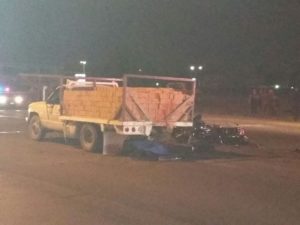 muerto-motociclista-choque-vs-camioneta-con-ladrilos-en-avenida-ags-2