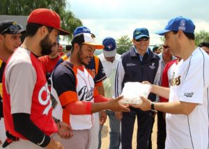entrega-de-cancha-de-beisbol-1