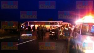 choque-entre-autobuses-deja-5-muertos_033