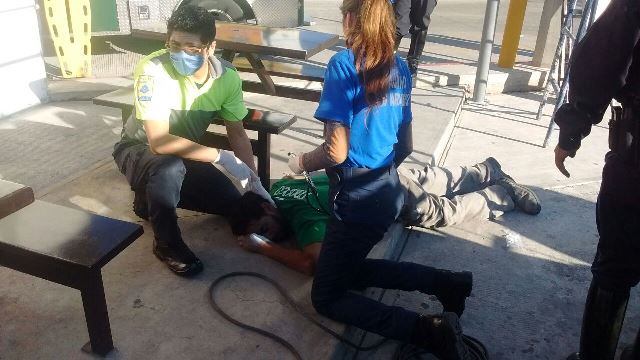 ¡Ebrio empleado resultó lesionado tras caer de un andamio en Aguascalientes!