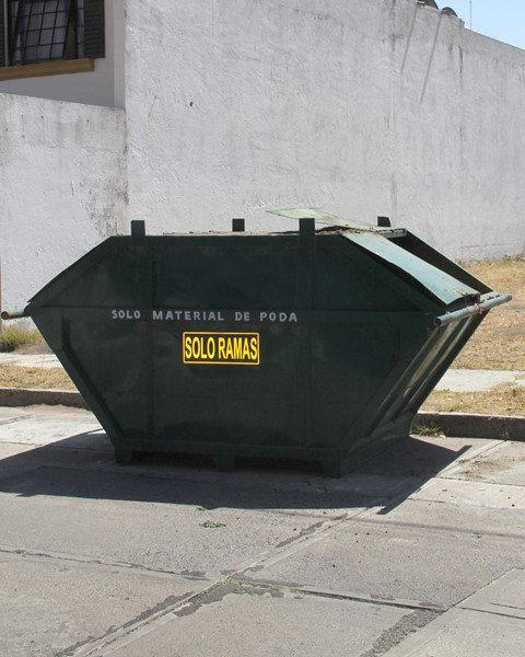 ¡Coloca Gobierno Municipal contenedores especiales para residuos de poda!