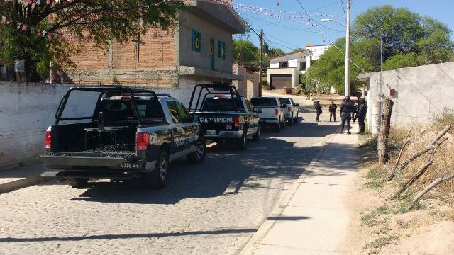 ¡Operativo policiaco en Calvillito: 3 detenidos y drogas, armas y cartuchos asegurados!