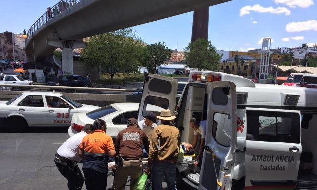 ¡Hombre murió tras lanzarse de un puente peatonal en Zacatecas!
