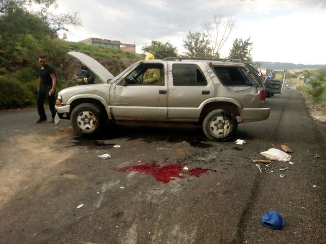 ¡Se volcó una camioneta en Aguascalientes y el conductor perdió la vida!