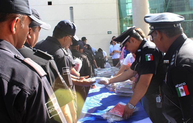 ¡El Municipio de Aguascalientes entregó útiles escolares a elementos de la SSPM!