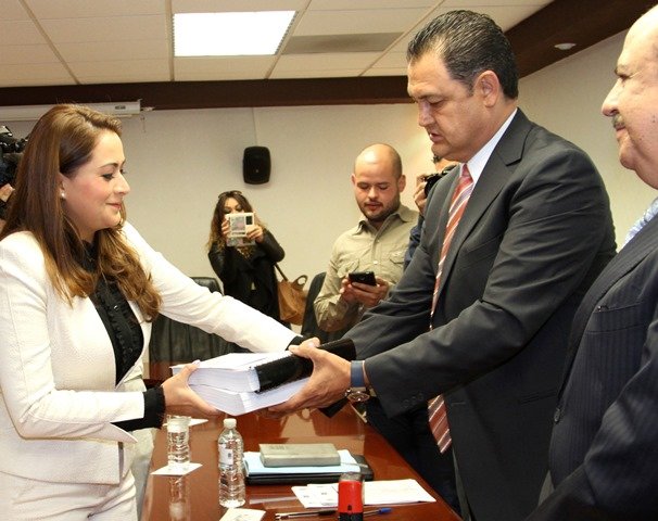 ¡Presenta la alcaldesa Tere Jiménez proyecto de Ley de Ingresos 2018 al Congreso del Estado!