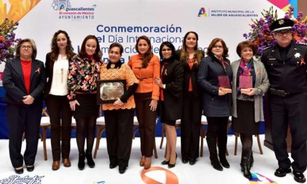 ¡Reconoce Tere Jiménez a defensoras de los derechos de la mujer en Aguascalientes!