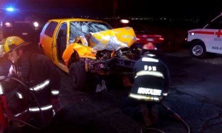 ¡Conductor arrolló a 3 personas que empujaban una camioneta en Aguascalientes!
