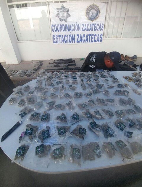 ¡Policías federales capturaron a 5 sicarios con un arsenal y droga en la carretera Zacatecas-Saltillo!