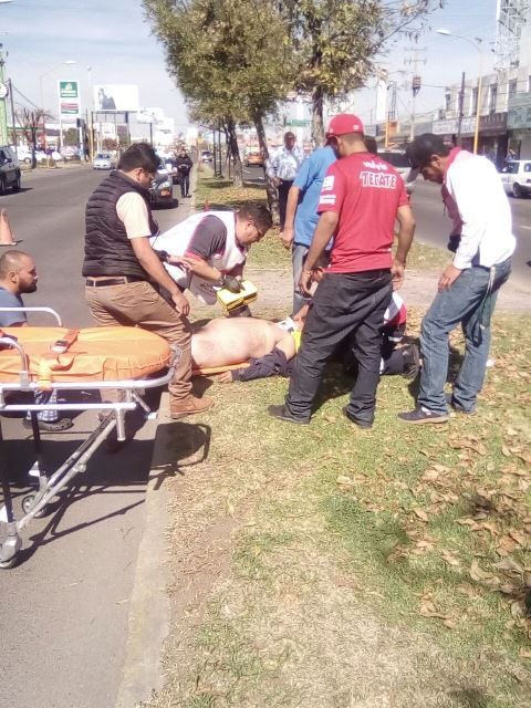 ¡Agoniza hombre atropellado por un automóvil en Aguascalientes!
