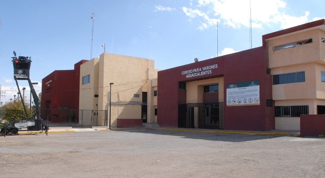 ¡Dejan libres a 5 policías municipales de Aguascalientes que fueron acusados de participar en la ejecución de un sub comandante!