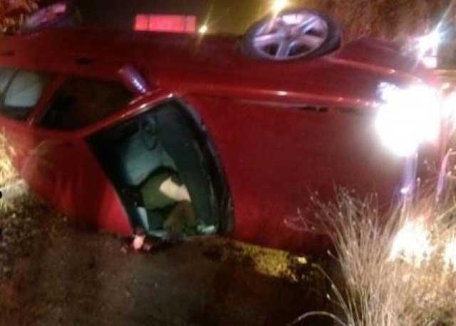 ¡1 muerta y 1 lesionado dejó volcadura de un automóvil en Aguascalientes!