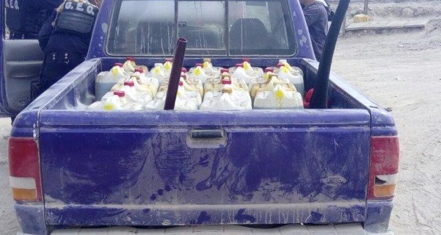 ¡Policías estatales aseguraron 400 litros de hidrocarburo y detuvieron a un sujeto en Villa de Cos, Zacatecas!