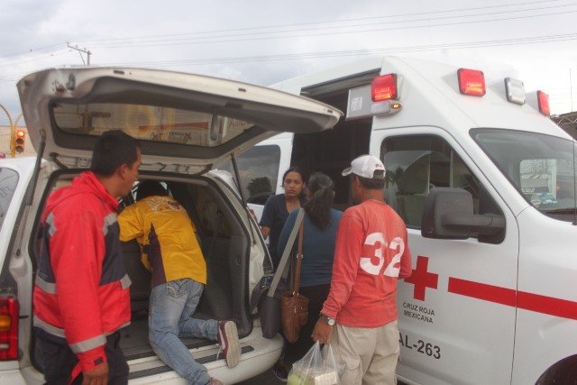 ¡Choque entre 2 camionetas dejó varios lesionados en Lagos de Moreno!