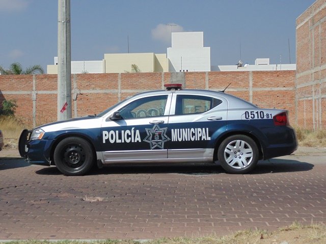 ¡2 pistoleros asaltaron a 2 cuentahabientes en Aguascalientes y les robaron $80 mil!