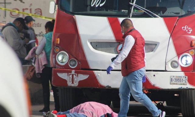 ¡Mujer de la tercera edad murió atropellada por un camión urbano en Guadalupe, Zacatecas!