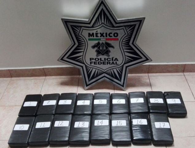 ¡La Policía Federal aseguró cerca de 20 kilos de cocaína en Zacatecas y detuvo a 2 personas!