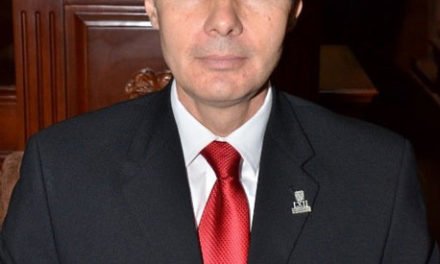 El ex diputado dormilón Fernando Díaz de León González será el candidato del PRI en el Distrito III