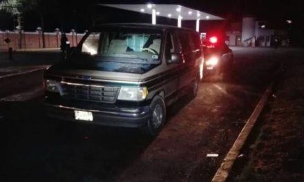 ¡Policías federales aseguraron en Puebla camioneta huachicolera de Aguascalientes!
