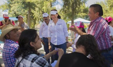 ¡Recorre Lorena Martínez comunidades rurales del municipio capital!