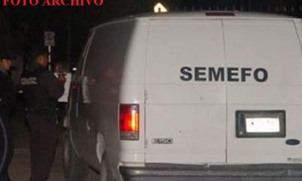 ¡Camión con 15 mineros se volcó y dejó saldo de 1 muerto y 11 lesionados en Loreto, Zacatecas!