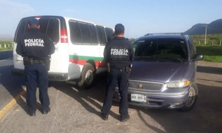 ¡Policías federales detuvieron en Coahuila a un “pollero” de Aguascalientes con 14 indocumentados de Guatemala!