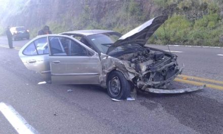¡Aparatoso accidente dejó 3 lesionados en Calvillo, Aguascalientes!