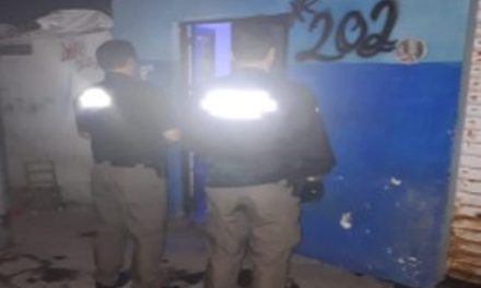 ¡Agentes federales catearon 2 narco-tienditas en Aguascalientes y detuvieron a 3 sujetos y 2 mujeres!