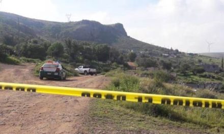¡Hallaron a un hombre ejecutado y encobijado en las faldas de un cerro en Zacatecas!