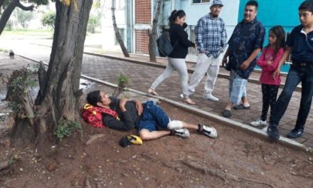 ¡Joven discutió con su esposa, la golpeó y luego se arrojó de un cuarto piso para intentar matarse en Aguascalientes!